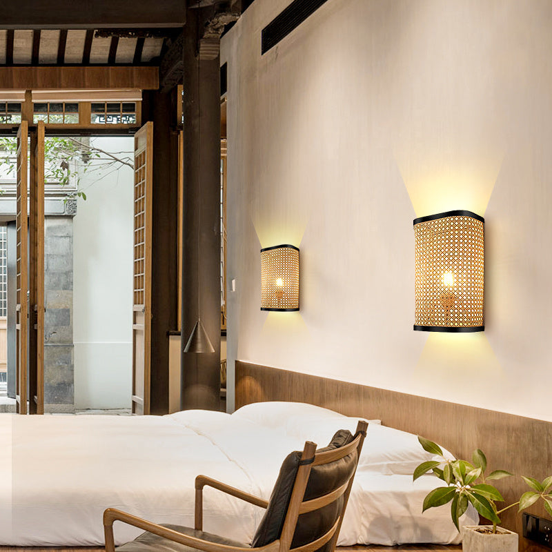 Tatami Rattan Wall Lamp
